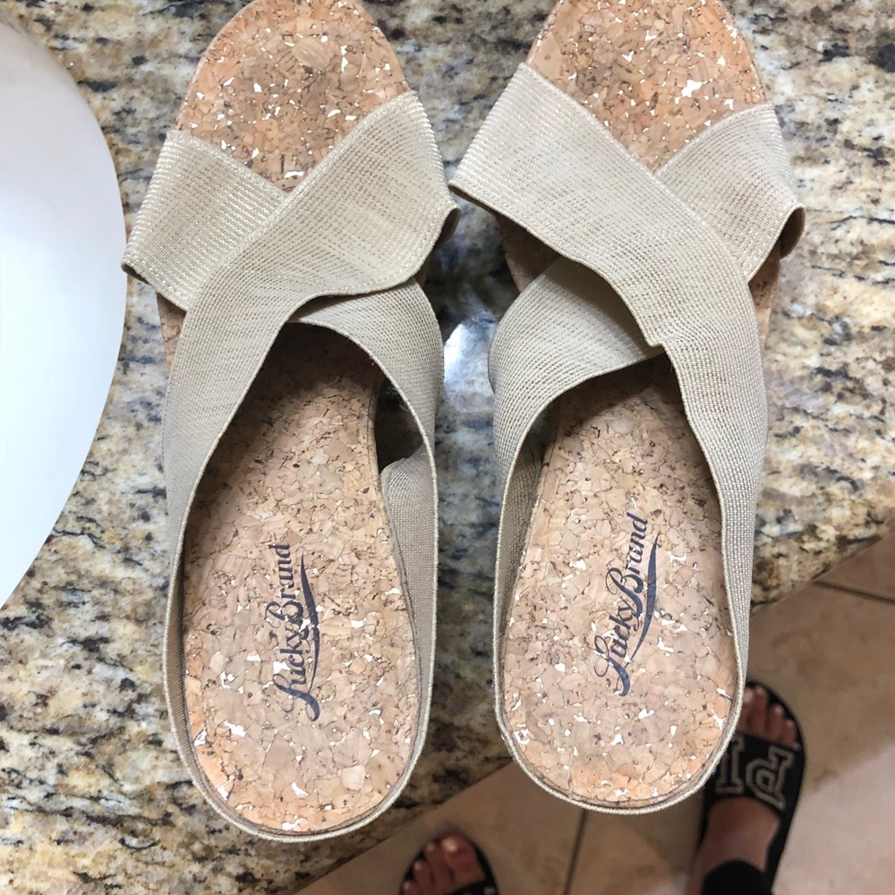 Lucky Brand wedge